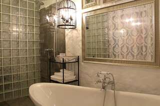 Отель MaNNa Boutique Hotel Киев Суперлюкс-3
